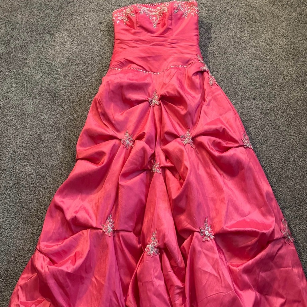 Elegant Strapless Pink Gown with Embellishments